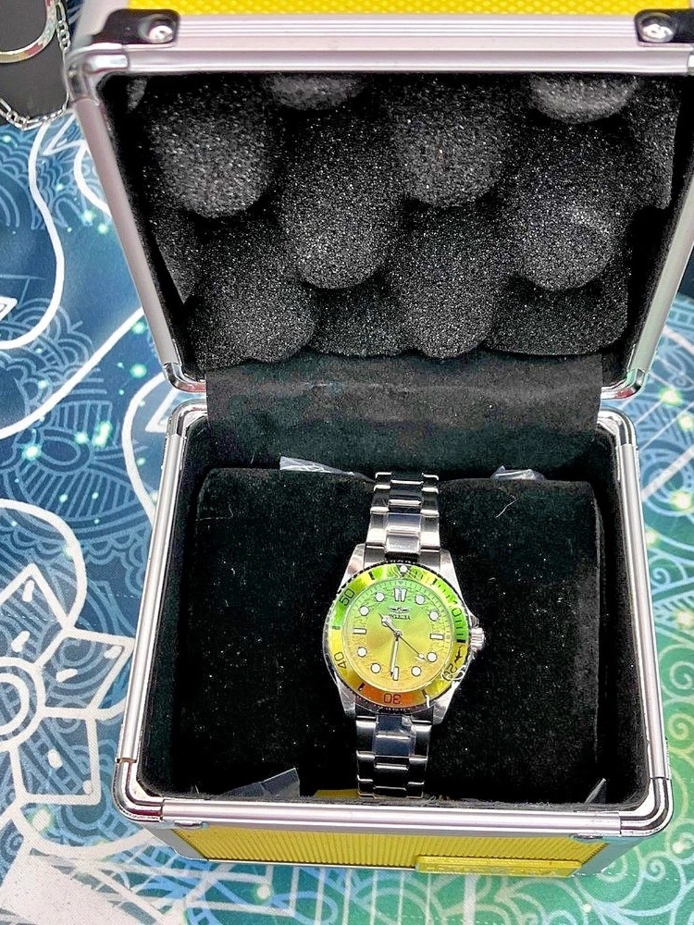 Women’s Invicta Pro Diver Watch 50953 | Green Yellow Gradient | New in Case